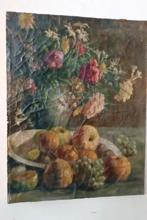 Peinture à l'huile sur toile du XIXe siècle représentant un vase de fruits avec des fleurs Réduction